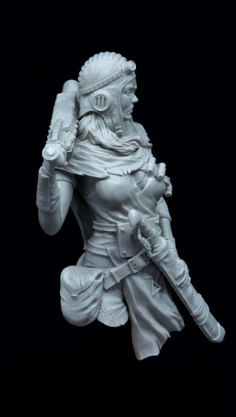 Monument Miniatures - Road Girl